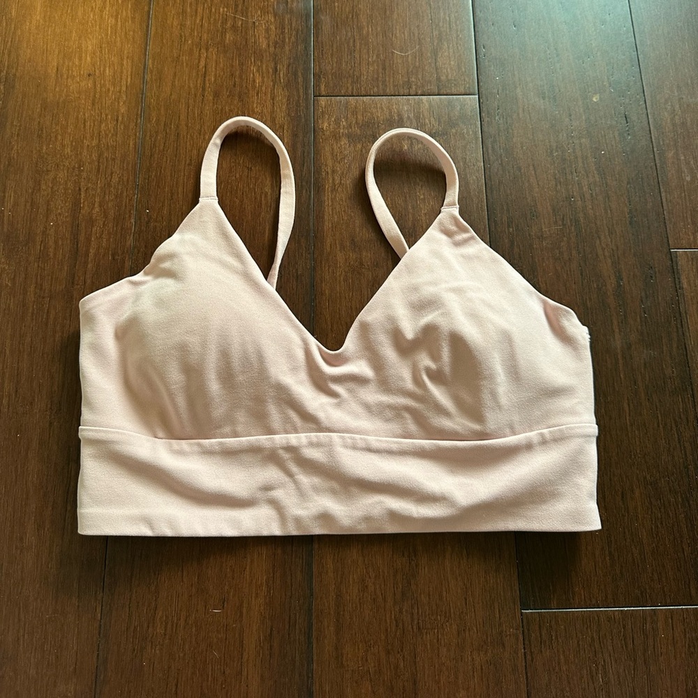 Lululemon Focuser Scoop Neck Bra Pink Haze